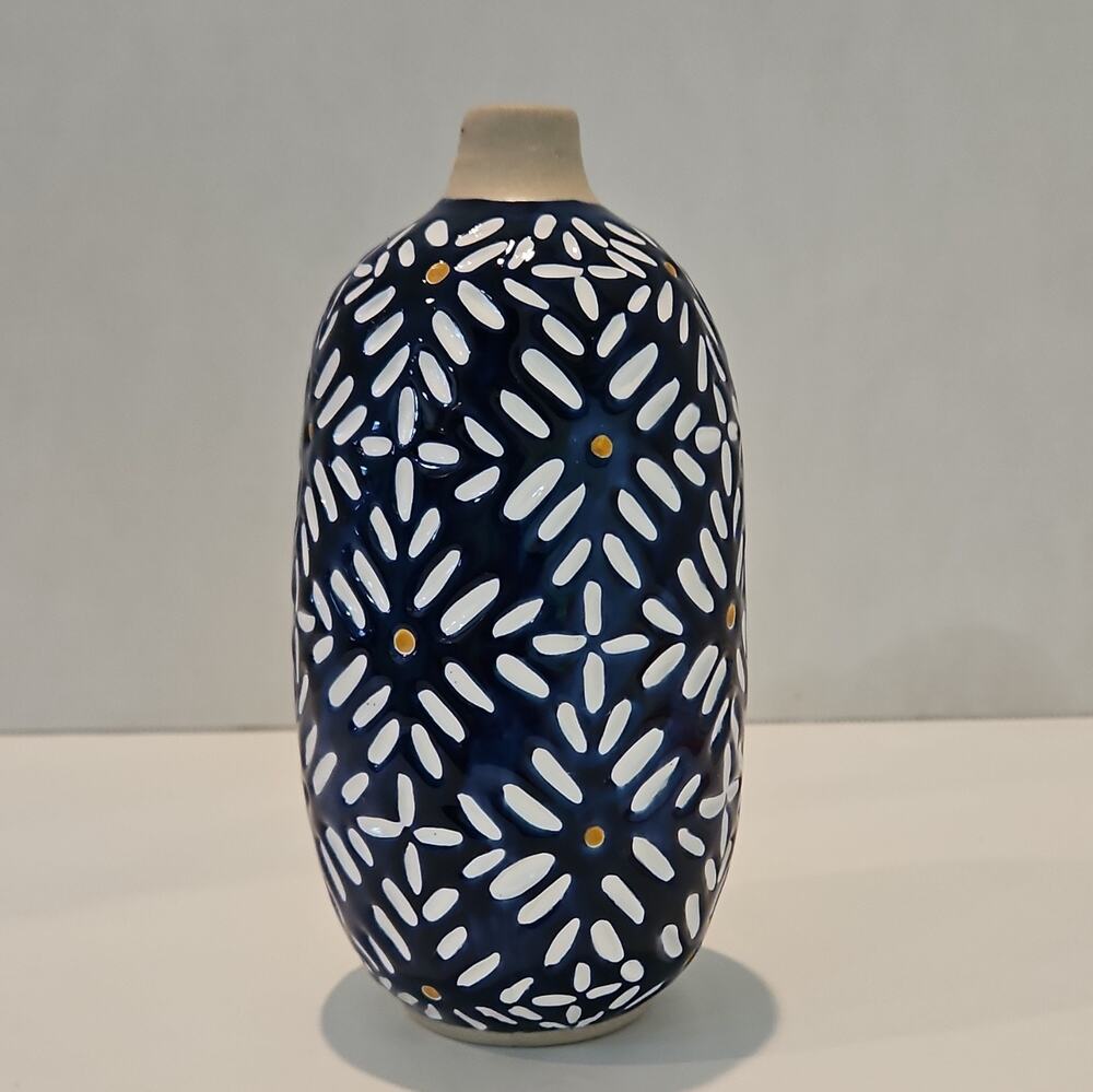 Mudpie Blue White Floral Pattern Ceramic Vase Glossy Finish Dishwasher Microwav…